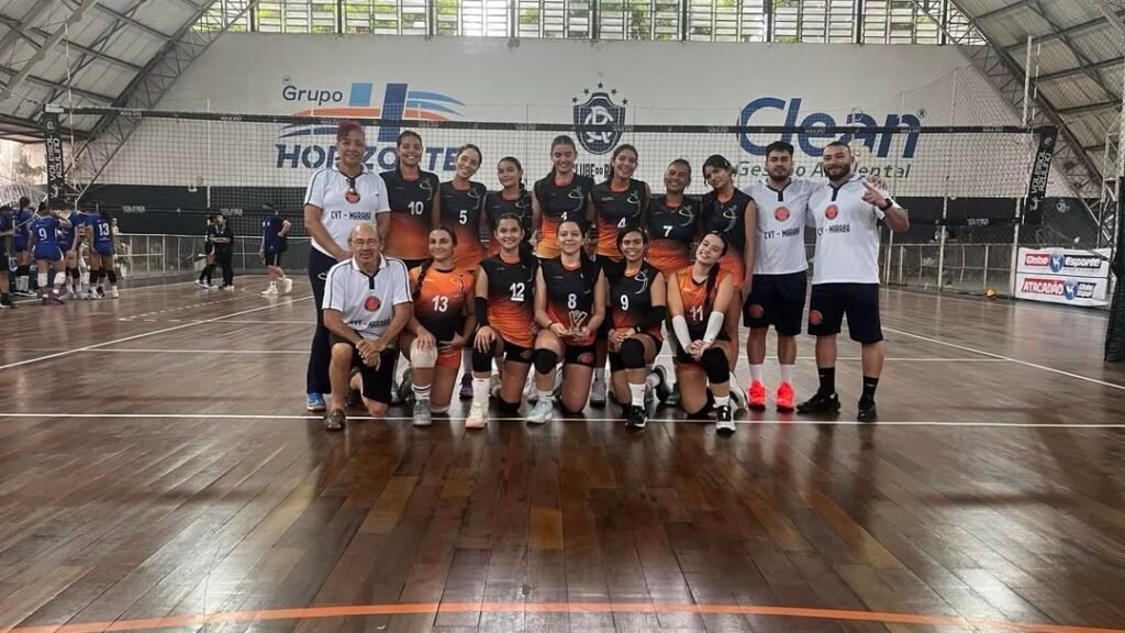 Participação em eventos desportivos com o time feminino do CVT