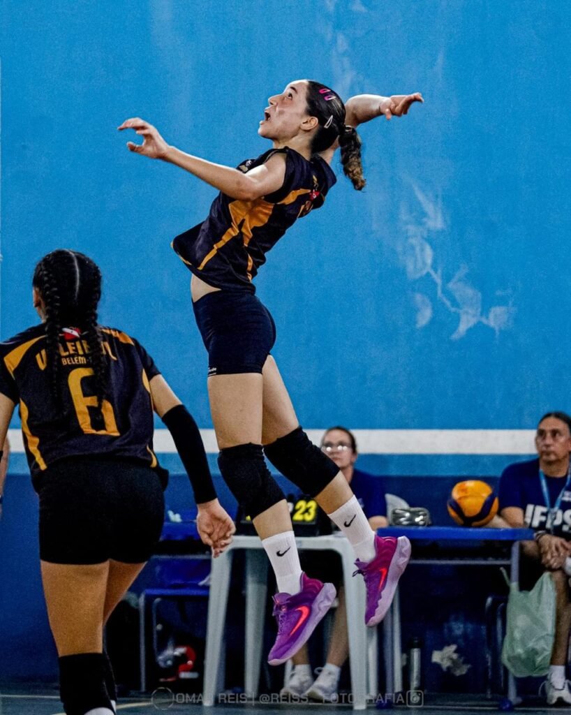 Hannah atacando