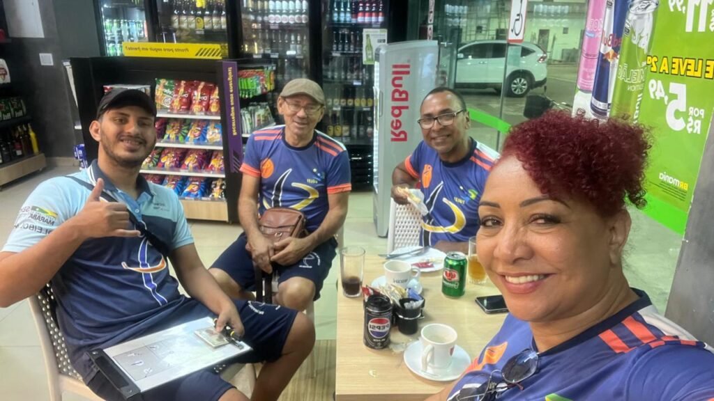 Equipe técnica do voleibol do CVT, professores André Ramires,Xavier Santos, Maurício Neves e Luiza Gomes