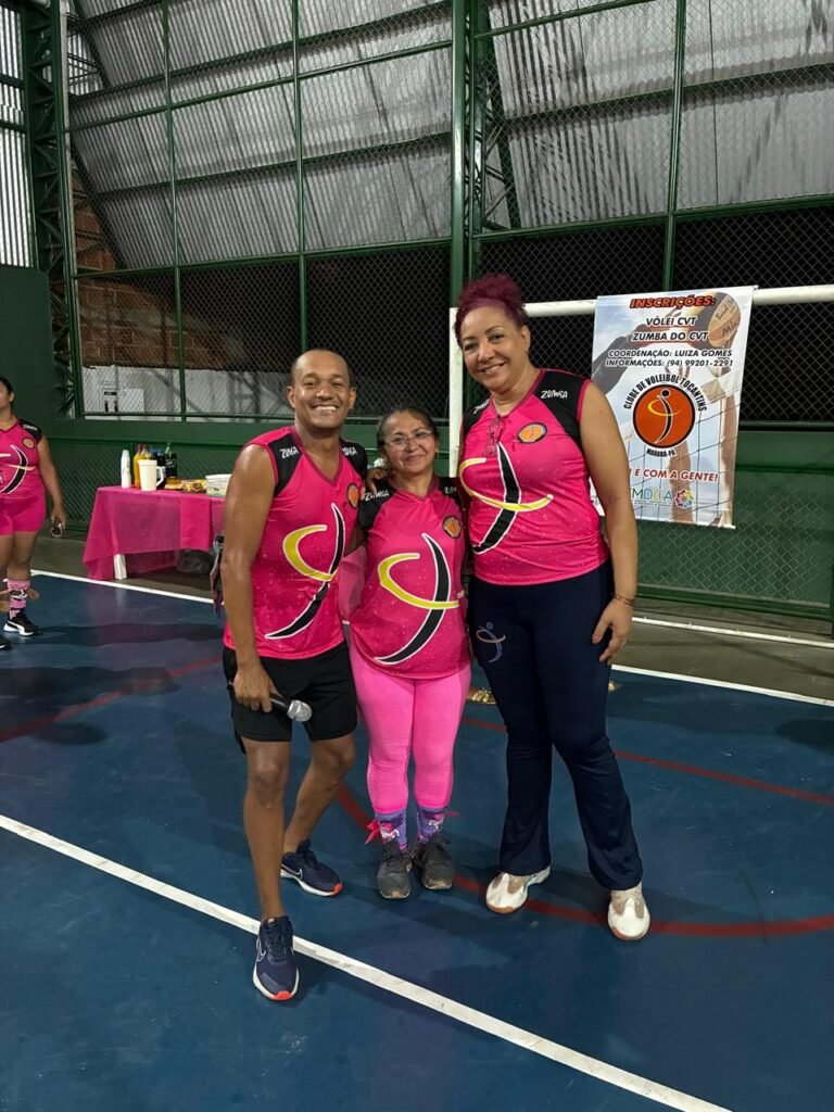 Professores Gleyson e Luiza Gomes coordenadora do CVT e a aluna do Projeto Zumba